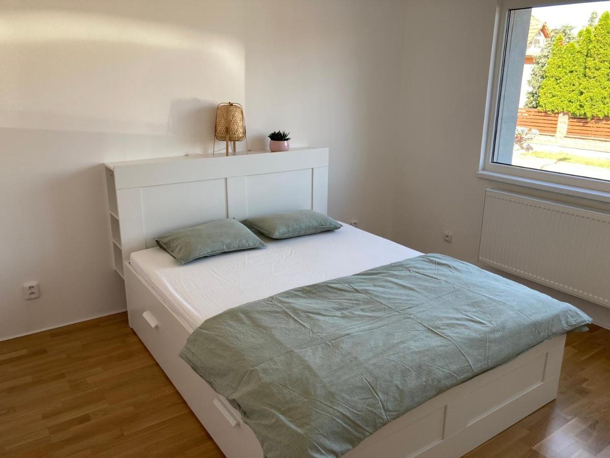 Apartmán MAAY Hlohovec Esterno foto