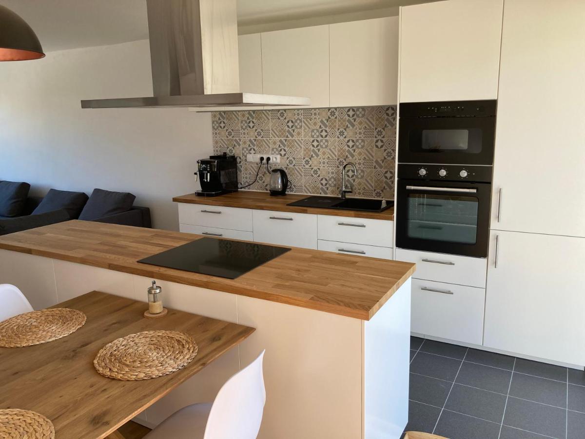 Apartmán MAAY Hlohovec Esterno foto