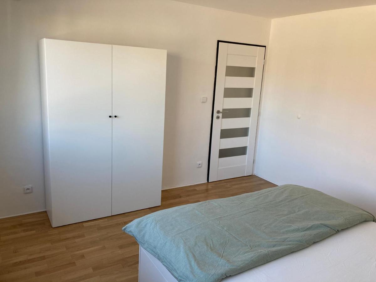 Apartmán MAAY Hlohovec Esterno foto