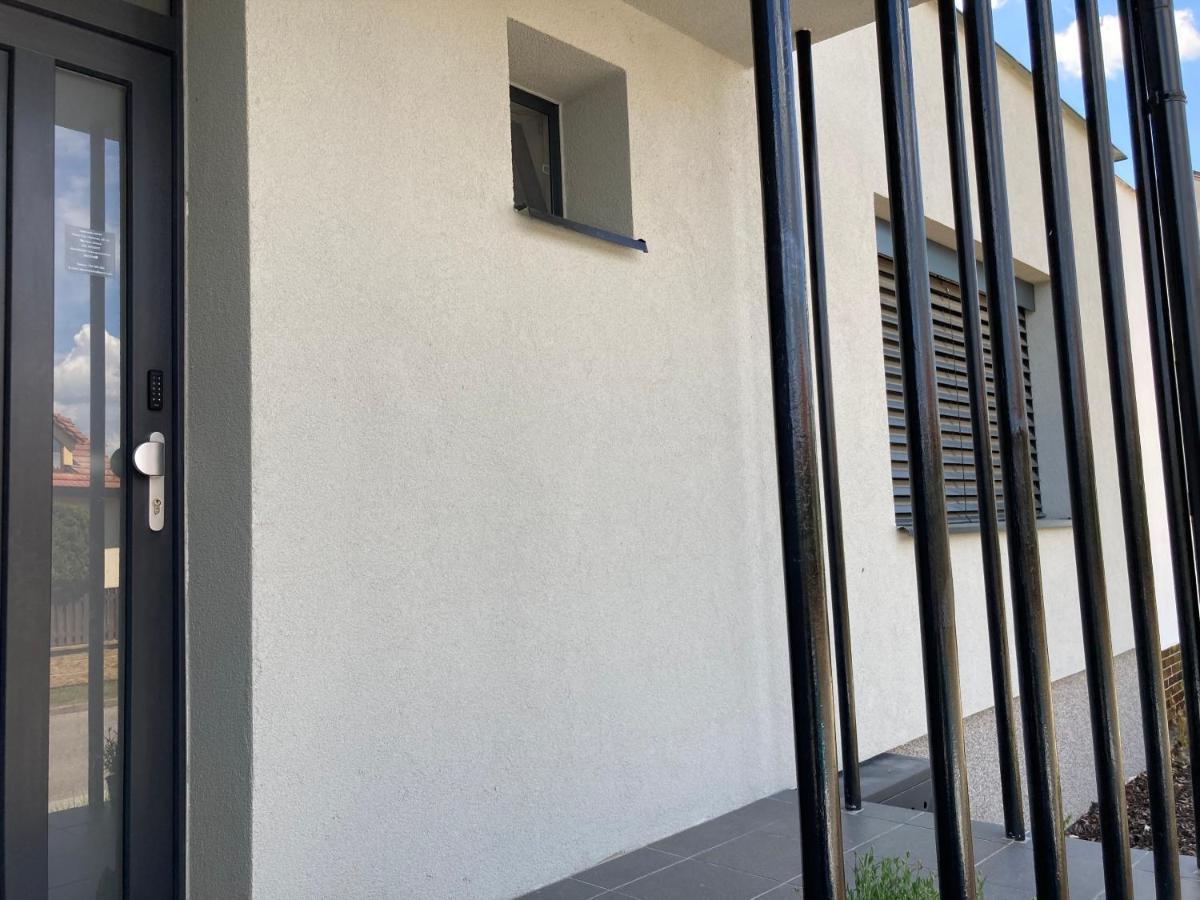 Apartmán MAAY Hlohovec Esterno foto