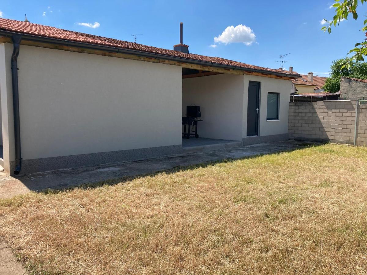 Apartmán MAAY Hlohovec Esterno foto